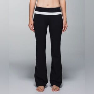 Lululemon Vintage Groove Pant (Regular) - Black/White